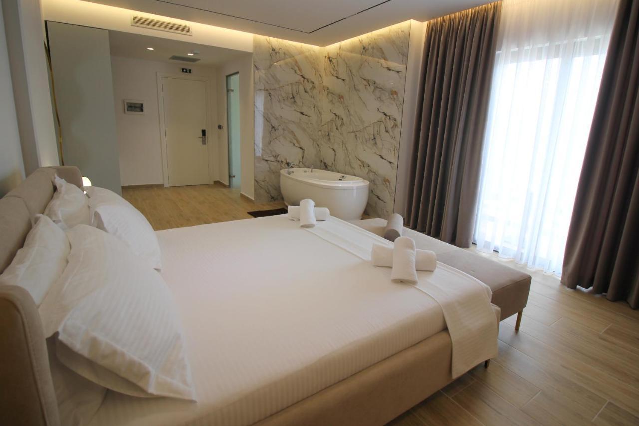 Hotel Julia Sarandë Exterior foto
