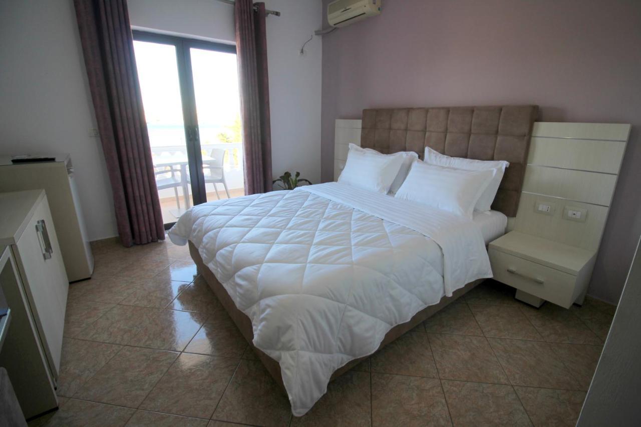 Hotel Julia Sarandë Exterior foto